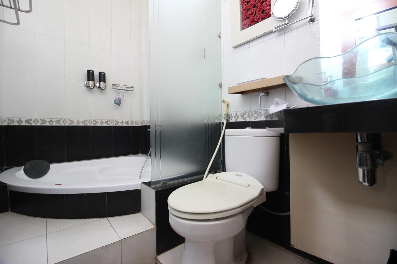 Reddoorz Plus Near Tugu Jogja 2 Jogyakarta Zewnętrze zdjęcie