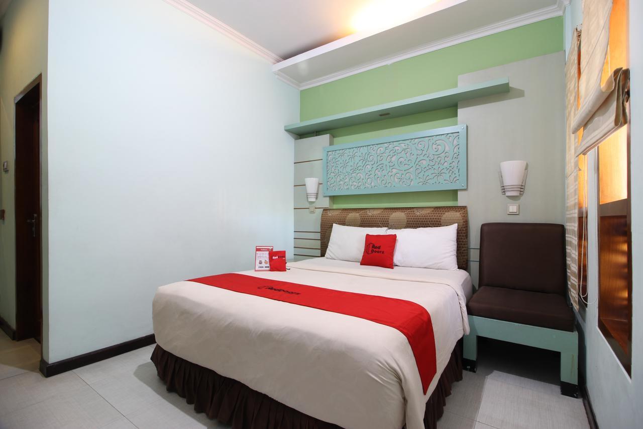 Reddoorz Plus Near Tugu Jogja 2 Jogyakarta Zewnętrze zdjęcie
