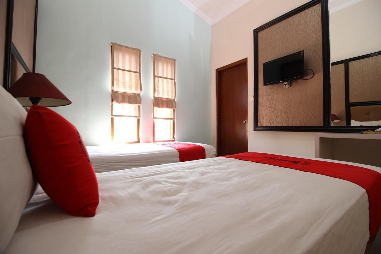 Reddoorz Plus Near Tugu Jogja 2 Jogyakarta Zewnętrze zdjęcie