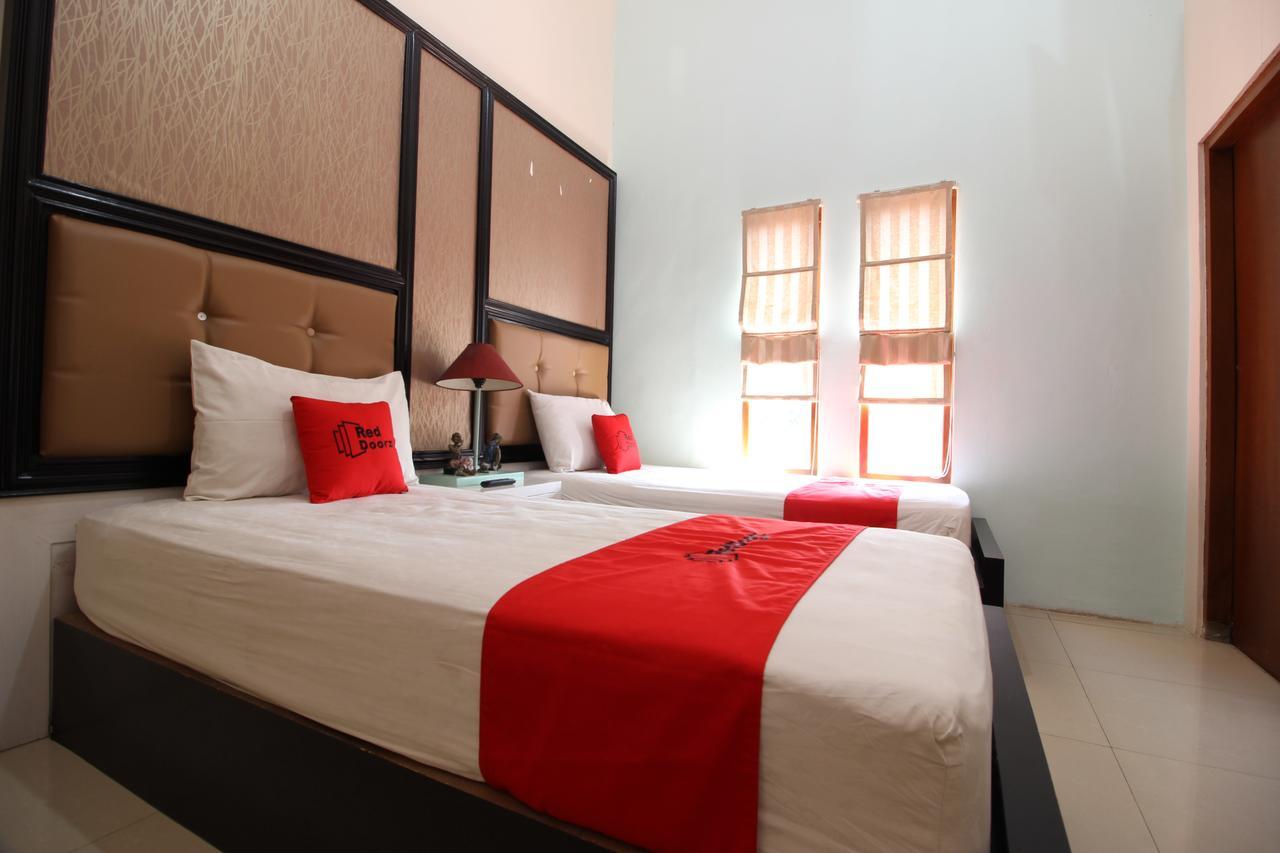 Reddoorz Plus Near Tugu Jogja 2 Jogyakarta Zewnętrze zdjęcie