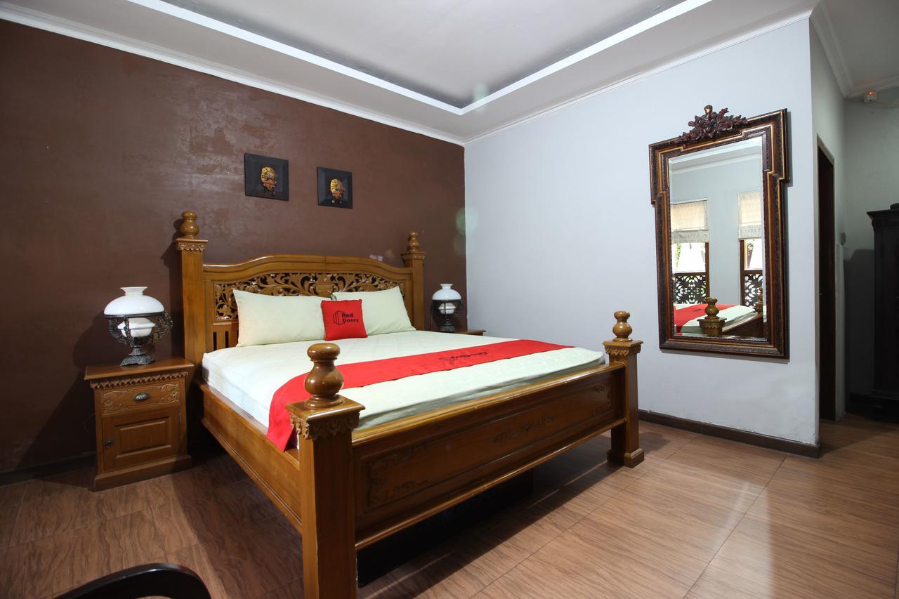 Reddoorz Plus Near Tugu Jogja 2 Jogyakarta Zewnętrze zdjęcie