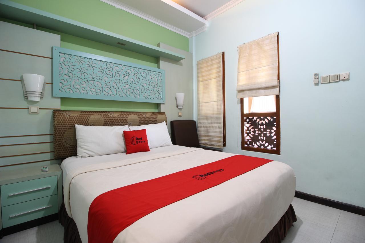 Reddoorz Plus Near Tugu Jogja 2 Jogyakarta Zewnętrze zdjęcie