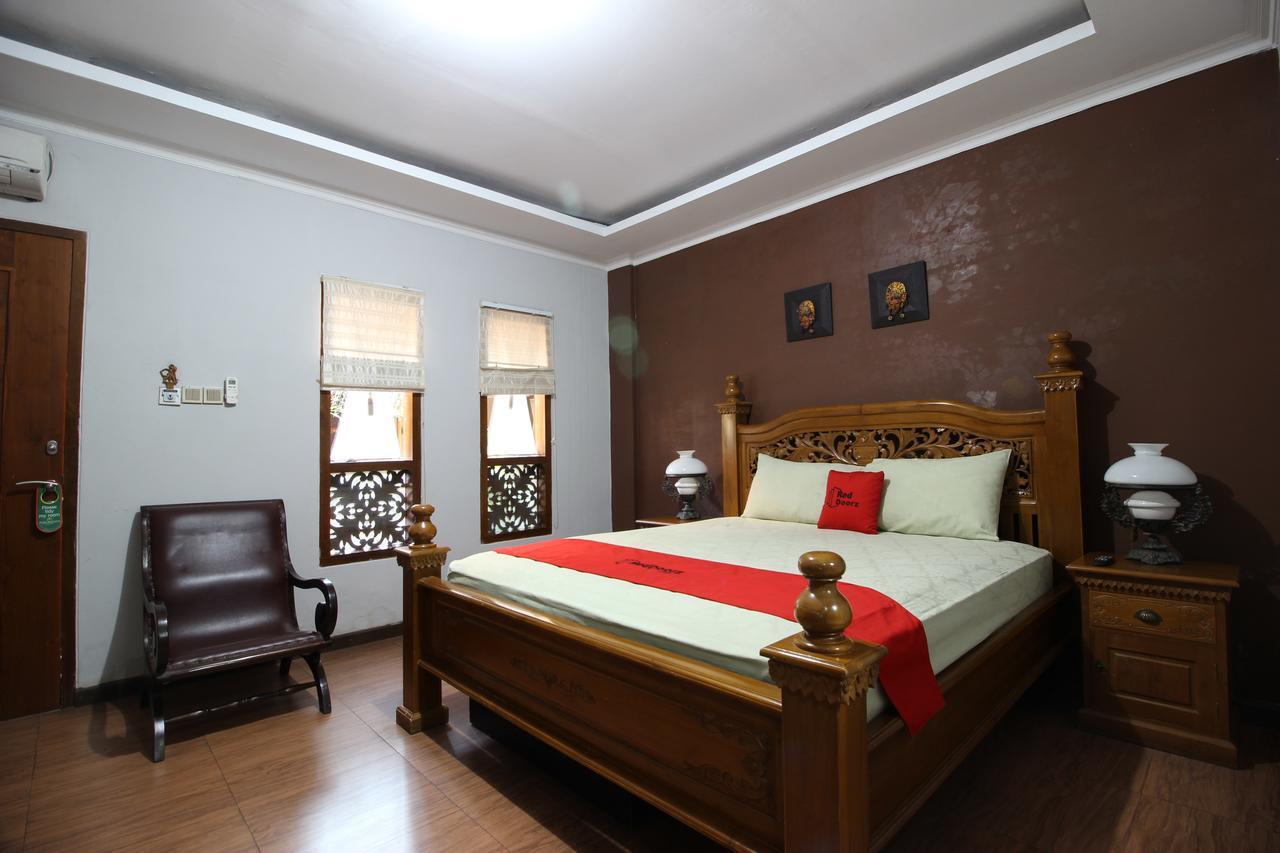 Reddoorz Plus Near Tugu Jogja 2 Jogyakarta Zewnętrze zdjęcie